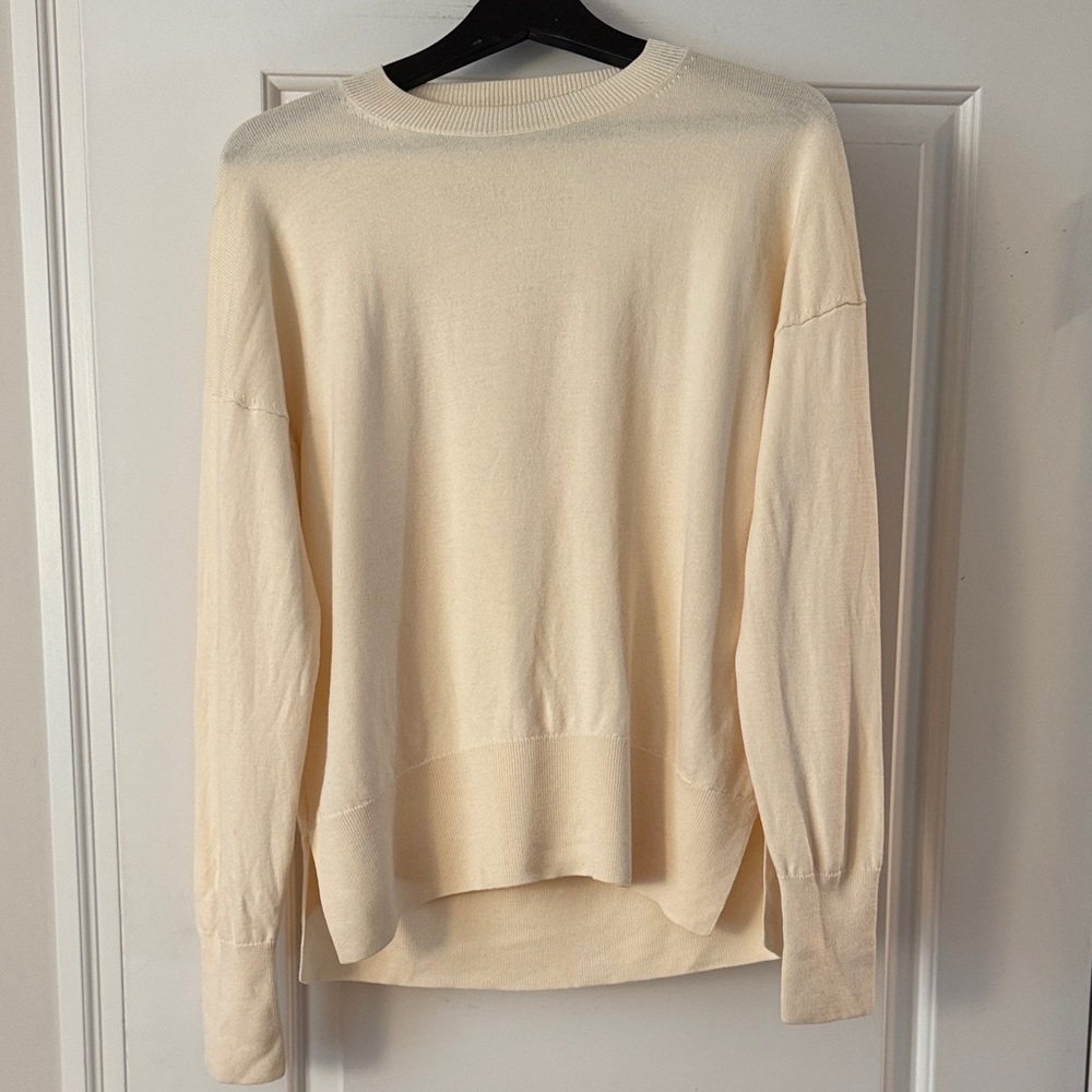 Theory Women's Karenia Ace Merino Wool Crew Sweater.  Cream. Size medium.